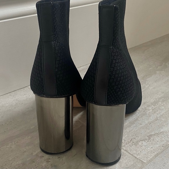 COPY - Zara FABRIC ANKLE BOOTS WITH METALLIC MIRROR HEEL - Picture 4 of 4
